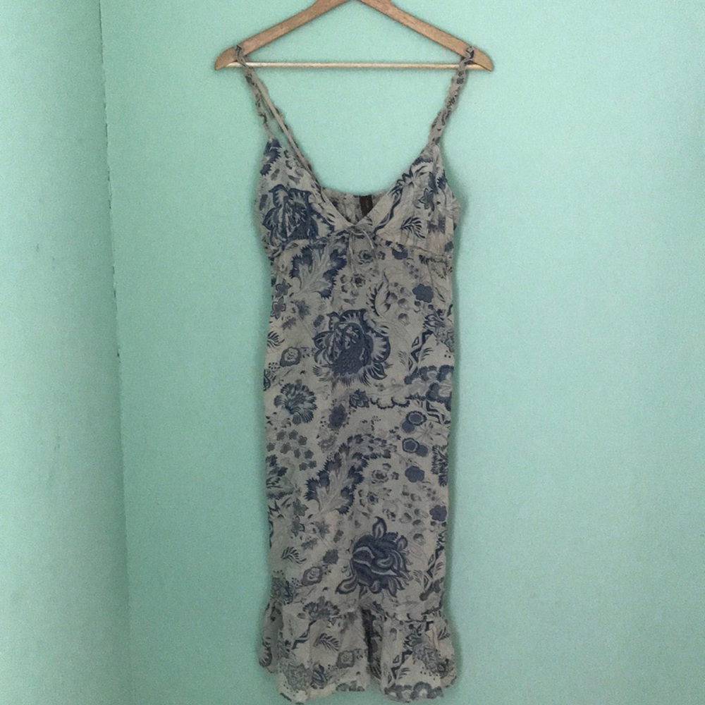 Mimo stunning floral blue and beige dress